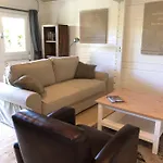 Bed & Breakfast Zevenhuizen 4*
